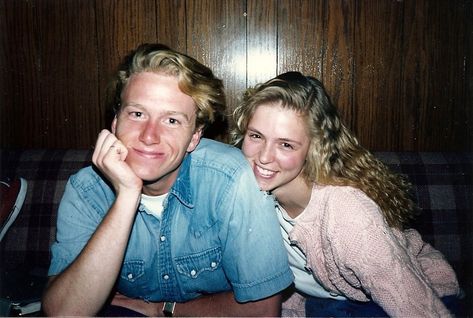 80s Couple Photos, 80s Couples Aesthetic, Retro Family Photos, 80s Couples, 80s Couple, 70s Couple, Rotten Wood, Southern Aesthetic, Flowers In The Attic