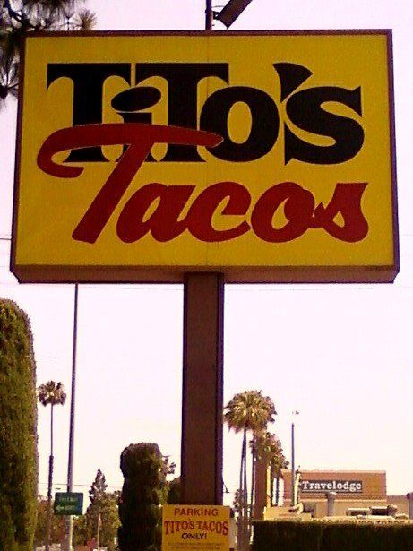 Tito's Tacos in Culver city. My mouth is watering just thinking about the tacos ! Los Angeles Sign, Down Town Los Angeles, Best Street Tacos Los Angeles, Los Angeles Tourist Attractions, Bird Streets Los Angeles, Culver City California, Taco Time, Retro Signage, Cali Girl