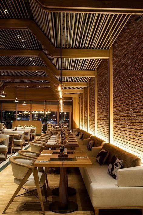 Steakhouse Restaurant Interior, Steakhouse Interior Design, Resturant Ideas Design Interiors, Resteraunt Ideas, Steakhouse Design Interiors, Modern Restaurant Interior Design, Grill Restaurant Design, Steakhouse Restaurant Design, Restaurant Interior Design Wood