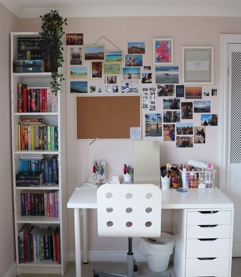 Bedroom Desk Wall Ideas, Bed Rooms Ideas With Study Table, Book Desk Ideas, Cozy Bedroom With Study Table, Photo Frame Wall Ideas Bedroom, Desk And Bookcase Ideas, Dorm Room Study Table Ideas, Photo Frame Ideas In Bedroom, Wall Decoration For Study Room