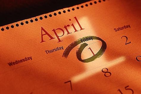 April Fools Day History, April Fools Ideas, Fun Pranks, April Fools Day Pranks, Trick Your Friends, Funny Holidays, Malayalam Language, April Fools Day Jokes, 1st April