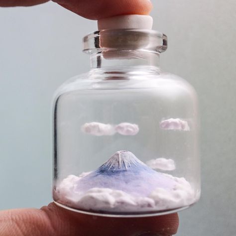 #clay#claycraft#lightclay#resinclay#mountfuji#cloud#seaofclouds Polymer Clay Projects Diy, Crafts With Glass Jars, Miniature Photography, Small Glass Jars, Tiny Jars, Jar Art, Miniature Bottles, Mini Accessories, Art Hobbies