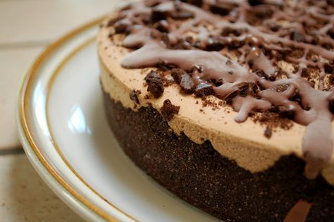 Frozen Mocha Cheesecake Mocha Cheesecake, Frozen Cheesecake, Mocha Recipe, Spice Garden, Cheesecake Lovers, Torte Recipe, Frozen Chocolate, Cheesecake Desserts, Favorite Dessert