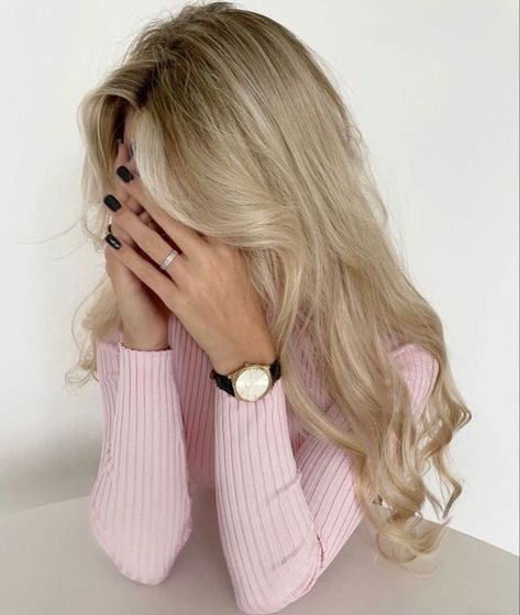 Look Rose, Dark Roots Blonde Hair, Ash Blonde Hair, Blonde Hair Inspiration, Blonde Hair Looks, Long Blonde, Long Blonde Hair, Hair Inspo Color, Brunette Hair