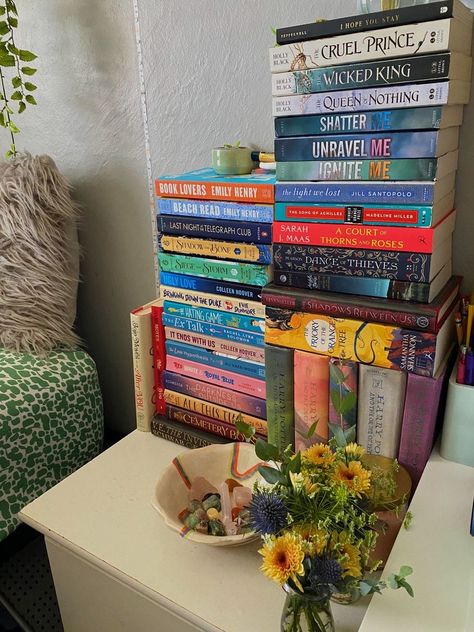 Dorm Room Book Storage, Books And Crystals Aesthetic, Books On Table Aesthetic, Books On Bedside Table, Nightstand Books, Book Stacking, Stacking Books, Books On Dresser, Books Nightstand