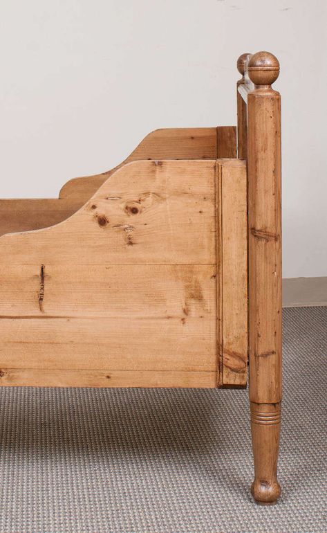 Vintage Sleigh Bed, Pine Sleigh Bed, Toddler Bed Unique, Vintage Kids Bed, Vintage Toddler Bed, Antique Wooden Bed, Kids Wooden Bed, Bed Kind, Wooden Toddler Bed