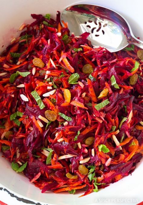 Crunchy Beet Carrot Slaw Recipe - A light vegetarian salad with massive flavor. Only 5 base ingredients, and a simple dressing, yet huge wow-factor! Abc Salad, Carrot Apple Salad, Gallbladder Function, Beet Salads, Beet Slaw, Salad Quinoa, Carrot Slaw, Vegan Coleslaw, Beet Salad Recipes