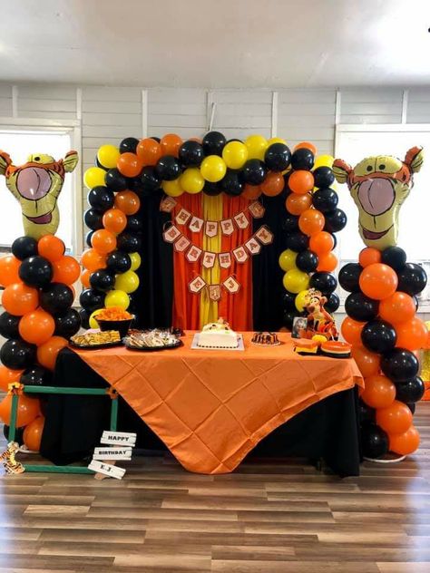 Tigger Party Decorations, Tigger Birthday Party Decorations, Tigger Birthday Party, Birthday Garfield, Tigger Birthday, Pooh Birthday, Baby Boy First Birthday, Boy First Birthday, Theme Ideas