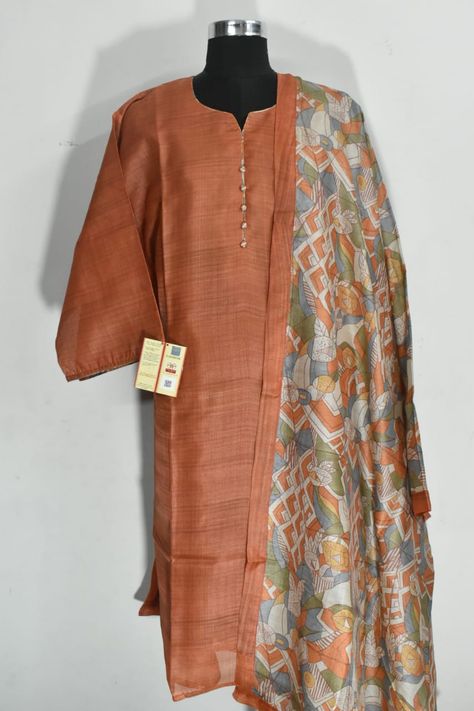 Silk Suit Designs Indian Plain, Silk Suit Designs Indian, Silk Kurtas, Silk Kurti Designs, Kurta Patterns, Silk Kurti, Kurti Patterns, Neck Designs For Suits, Salwar Designs