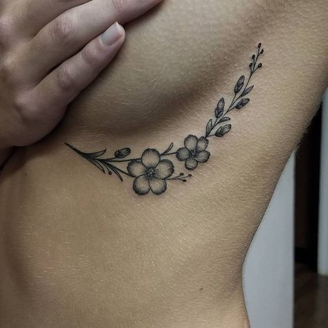 Flower Tattoo On Ribs, Underboob Tattoo Designs, Think Tattoo, Underboob Tattoo, Hip Tattoos Women, Chest Tattoos For Women, Tattoos For Black Skin, Floral Tattoo Design, Up Tattoo