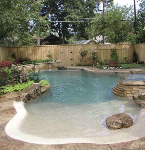 Kleiner Pool Design, Beach Entry Pool, Dream Backyard Pool, Pools Backyard Inground, Small Pool Design, Natural Swimming Pools, Backyard Pool Landscaping, Small Pools, Dream Pools