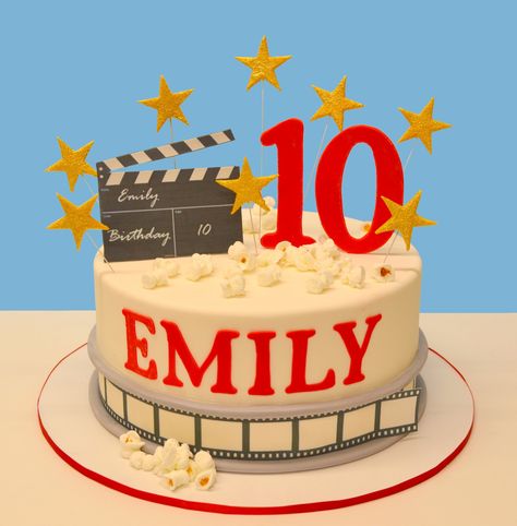 Movie Birthday Party Cake, Cinema Cake Ideas, Movie Theater Themed Cake, Movie Theme Cake Ideas, Movie Theater Cake Ideas, Cinema Birthday Cake, Birthday Cake Movie Theme, Movie Theater Cake, Movie Cakes Birthday