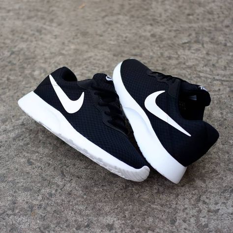 Kasut Nike, Nike Tanjun, White Running Shoes, Roshe Run, Discount Nikes, Nike Roshe Run, Cheap Nikes, Nike Roshe, Nike Cortez