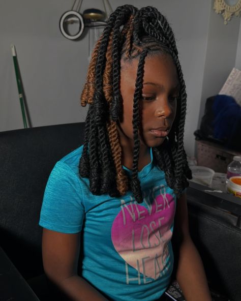 I’m In love with these invisible locs 😍 Invisible locs on our little ladies going to school in STYLE 💕 don’t miss out on these ladies booking link in bio ❤️ #invisiblelocs Shoulder Length Invisible Locs, Invisible Locs Long, Invisible Locs With Curls, Invisible Locs Styles, Invisible Locs, Going To School, Locs Hairstyles, Loc Styles, Colorful Boho