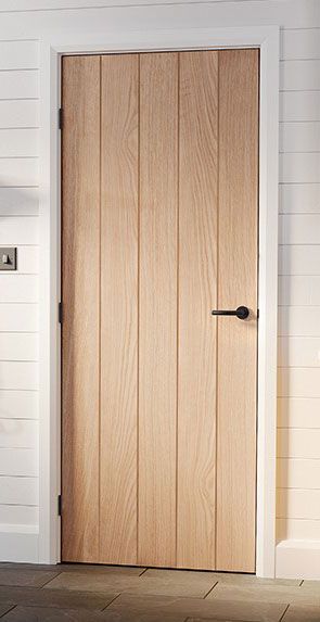 Oak Wexford Internal Door Farmhouse Internal Doors, Natural Wood Interior Doors, Cottage Doors Interior, Oak Internal Doors, Internal Oak Doors, Oak Interior Doors, Wood Interior Doors, Inside Doors, Hill Country Homes