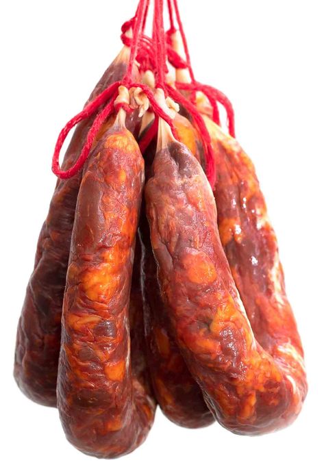 Homemade Portuguese Chouriço Cured Meat Recipes, Homemade Chorizo, Sausage Making Recipes, Portuguese Sausage, Homemade Sausage Recipes, Chorizo Recipes, Sausage Dishes, Smoked Meat Recipes, Charcuterie Recipes