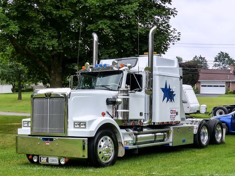 CAT Powered Western Star Semi Tractor | Taken at the ATCA (A… | Flickr Mack Superliner, Western Star Trucks, Cat Power, Western Star, Antique Trucks, Truck Yeah, Show Trucks, Big Rig Trucks, Memorial Park