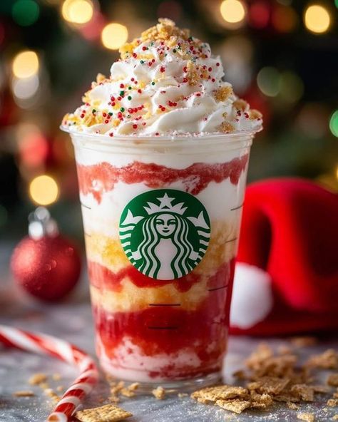 Christmas Frappuccino, Strawberry Santa, Vanilla Bean Frappuccino, Frappuccino Starbucks, Strawberry Santas, Drink Starbucks, Secret Starbucks Recipes, Cute Coffee Cups, Food Hub