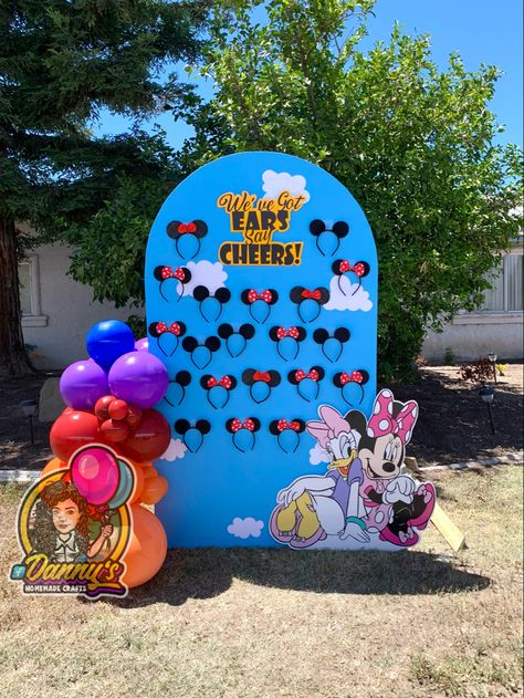 Disney Clubhouse Party Ideas, Mickey Theme Birthday Party, Mickey Mouse Fun House Party, Mickey Mouse Clubhouse Party Decorations, Mickey Mouse Funhouse Birthday Party, Mickey Mouse And Friends Birthday Party, Mickey Mouse Clubhouse Party Favors, Mickey Mouse Clubhouse Pinata, Mickey Mouse Clubhouse Treats