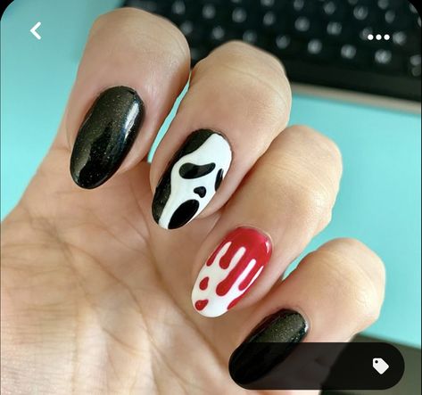 Halloween Nail Designs Horror, Horror Nails Scream, Scary Nails Short, Scary Short Nails, Cute Nail Designs Halloween, Halloween Nail Designs Ghost Face, Easy Horror Nails Designs, Halloween Nail Ideas Almond, Nail Inspired Halloween