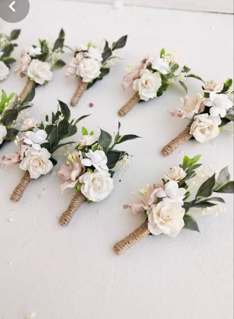 Boutinere Ideas, Groomsman Boutonniere, Small Wedding Bouquets, Turkey Wedding, Rustic Boutonniere, Groomsmen Boutonniere, Wedding Boutonniere, Beige Wedding, Wedding Beach Ceremony