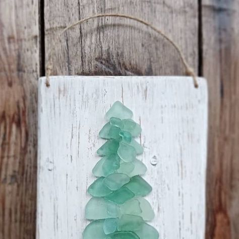 Diy Seaglass Christmas Trees, Sea Glass Santa Claus, Sea Glass Christmas Tree Ornament, Beach Glass Christmas Wreath, Sea Glass Christmas Tree On Wood, I Love The Ocean, Have A Wonderful Week, Coastal Christmas Tree, Christmas Crafts Diy Projects