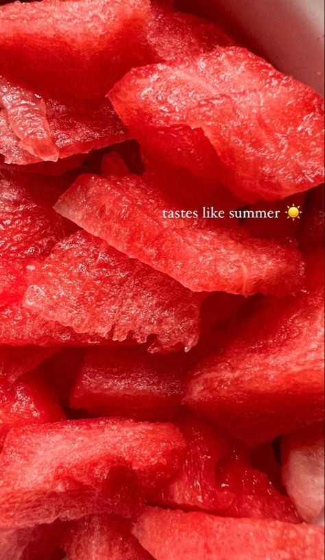 Summer fruits Fake Fruits Snap, Hoodie Season Captions, Watermelon Story Instagram, Fruit Asthetic Picture, Winter Snaps Ideas, Fruit Captions Instagram, Fruits Instagram Story, Summer Snapchat Stories, Summer Snaps Ideas