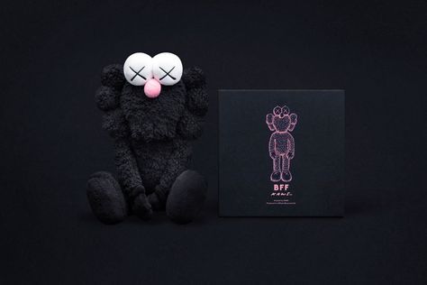 KAWS BFF Toy Fort, Kaws Wallpaper, Gif Disney, Bff Pictures, Vinyl Toys, Lucky Cat, Designer Toys, Laptop Wallpaper, Banksy