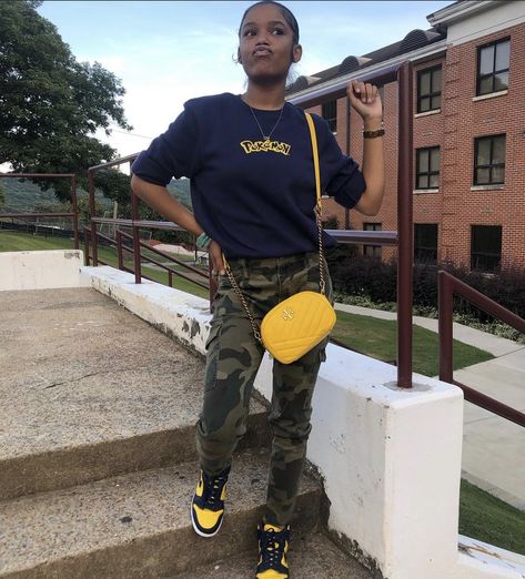 Black And Yellow Dunks Outfit, Outfits With Michigan Dunks, Yellow And Blue Dunks Outfit, Navy Blue And Yellow Dunks Outfit, Michigan Dunks Outfit Black Woman, Blue And Yellow Outfit Ideas Black Women, Michigan Dunks Outfit Woman, Michigan Dunks Outfit, Blue And Yellow Outfit Ideas