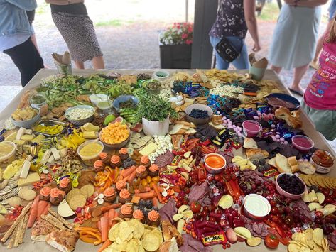 Adding excitement to a grazing table grazing table ideas #rainbowfood #grazingtableideas #fancyfoodideas #40thbirthday  #buckingboarcornfieldmaze Table Grazing, Grazing Table Ideas, Grazing Table, Rainbow Food, Grazing Tables, Fancy Food, Table Ideas, 40th Birthday, Rainbow