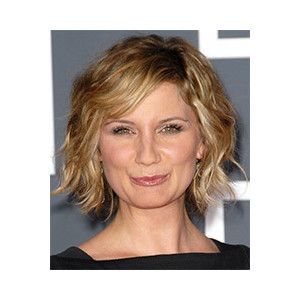 jennifer nettles hairstyles - Google Search Jennifer Nettles Hair, Side Fringe Hairstyles, Natural Hair Pictures, Jennifer Nettles, Hair Trends 2015, Wavy Hairstyles Medium, Wavy Bob, Fringe Hairstyles, Mens Hairstyles Short