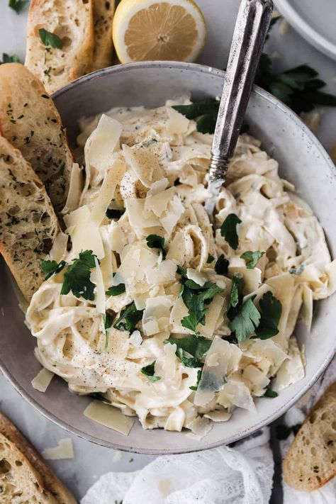 This easy fettuccine alfredo with a few secret ingredients will knock your socks off. It is a simple, non-complicated homemade fettuccine Alfredo sauce., || Oh So Delicioso Easy Fettuccine Alfredo, Easy Fettuccine, Fettuccine Alfredo Sauce, Homemade Fettuccine, Alfredo Sauce Recipe Homemade, Fettuccine Alfredo Recipes, Homemade Alfredo, Alfredo Sauce Recipe, Homemade Alfredo Sauce