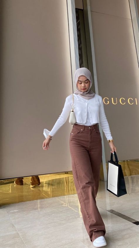 #dailyhijabootd #dailyhijabstory #hijaberscantik #stylehijabers #shopeelook #beautyhijab #hijaberfashion #hijabstyle_loookbook #trendhijabootd #shopeehaul #hijabmasakini #hijabcandy #hijabcute #shopeefashion #hijabinspirations Style Hijab Simple, Muslim Outfit, Ootd Korean Style, Rok Outfit, Ootd Hijab Casual, Hijabi Fits, Outfit Korean Style, Outfit Cardigan, Street Hijab Fashion