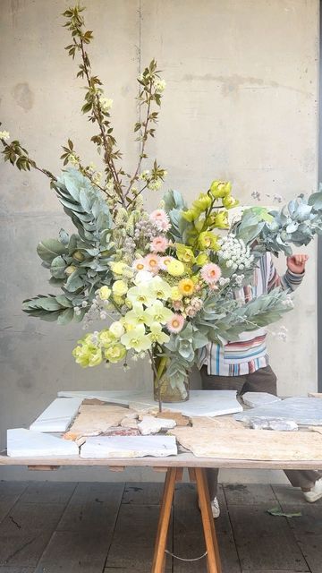 @september___studio on Instagram: "Friday Flowers Baby! If You Can Guess Our Fav Flower?We will send you Some. Big Love September Studio xx #floraldesign #flowerstagram #floralart #roses #weddinginspo #centrepiece #weddingflowers #floristshop #eventdesign #fyyy" September Studio Flowers, September Studio, Fav Flower, Friday Flowers, Modern Wedding Flowers, Florist Shop, Creative Content, Wedding Florals, Centre Pieces