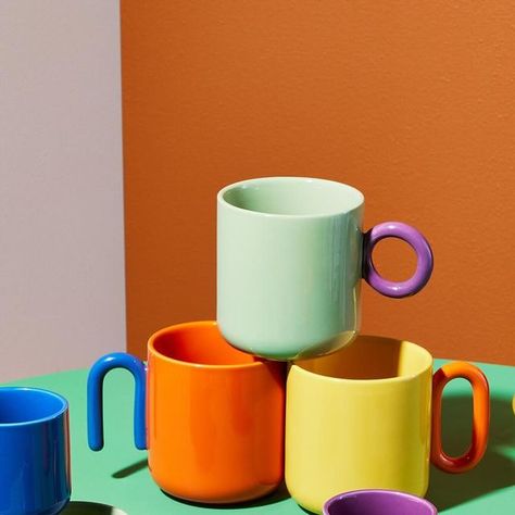 Mug Shapes Ceramics, Colorful Ceramic Mugs, Ceramic Mug Shapes, Cafe Merchandise, Colorful Cups, Ceramic Accessories, Colorful Mugs, Creative Mugs, Analogous Color Scheme