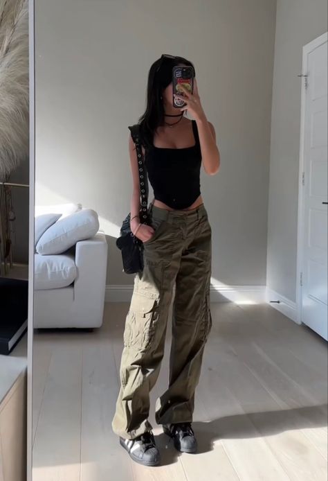 Pakaian Hipster, Diy Vetement, Trendy Outfits For Teens, Tomboy Outfits, Quick Outfits, Baggy Pants, Cute Everyday Outfits, Casual Style Outfits, Teen Fashion Outfits