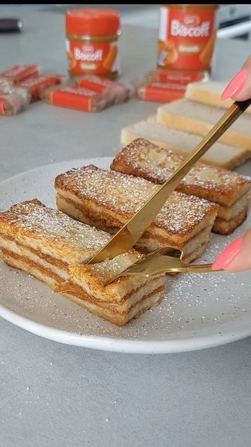 Barbara Bajon on Instagram: "Biscoff French toast and churros out of crusts!!😋
Absolutely delicious 😋 
#homemade #delicious #Frenchtoast" On Toast, French Toast, Home Kitchen, Toast, Favorite Recipes, On Instagram, Quick Saves, Instagram