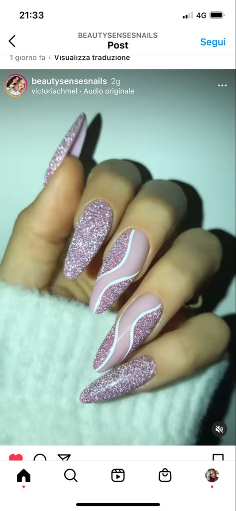 Unghie lilla viola glitter flash linee aesthetic Pink White Nails, Blue Glitter Nails, Magic Nails, Simple Acrylic Nails, Gray Nails, Acrylic Nails Coffin Short, Nail Designs Glitter, Neutral Nails, Dream Nails