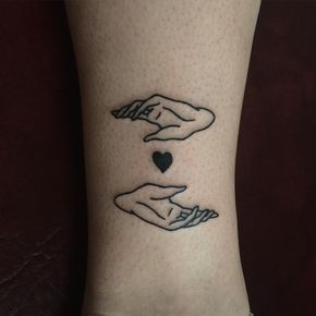 Healing hands by Cate Webb Maybe after i get my massage therapist license?? Healing Hands Tattoo, Hands Tattoo, Tattoo Mini, Tattoos Skull, Tattoo Videos, 1 Tattoo, Music Tattoos, Healing Hands, Massage Therapist