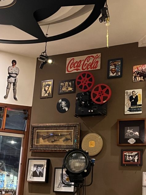 #cinema #cinematic Retro Cinema Aesthetic, Living Room Movie Theater, Film Bedroom, Old Hollywood Bedroom, Mini Coffee Shop, Hollywood Bedroom, Vintage Film Reel, Dream Coffee Shop, Film Decor