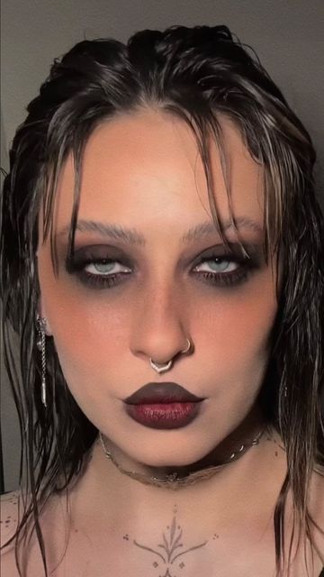 ALEXANDRA CLARE | LXNDRCLR on Instagram: "why so serious? #villainmakeup #makeup" Victorian Eye Makeup, Dark Makeup For Halloween, Goth Lolli Makeup, Dark Eye Makeup Halloween, Everyday Alt Makeup Looks, Sultry Vampire Makeup, 80s Vampire Makeup, Grunge Looks Makeup, Vampire Makeup Looks For Men