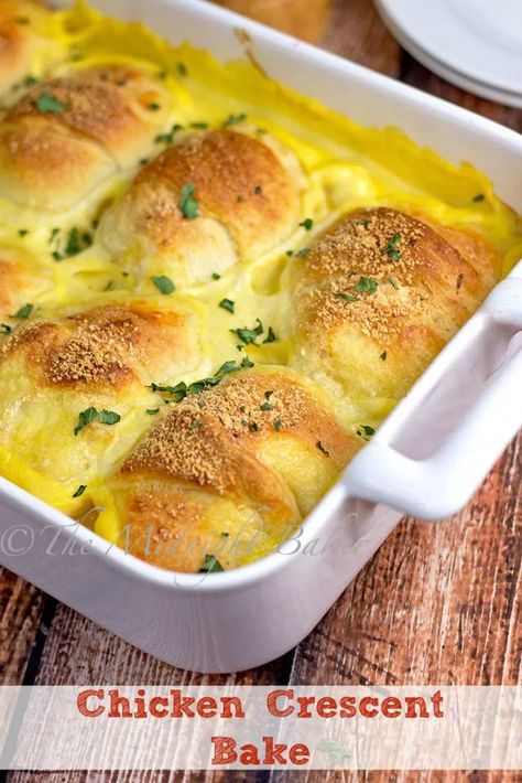 Chicken Crescent Bake | bakeatmidnite.com | #chicken #casseroles #crescentrolls Chicken Crescent Bake, Chicken Croissant, Crescent Roll Recipes Dinner, Crescent Bake, Chicken Crescent Rolls, Chicken Crescent, Chicken Casseroles, Crescent Recipes, Leftover Rotisserie Chicken