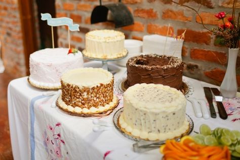 multiplewedding cakes | loving multiple cakes at a wedding! :) Just as easy to have a few ... Multiple Wedding Cakes, Cakes Display, Homemade Wedding Cake, Baton Rouge Wedding, Wedding Cake Display, Wedding Cake Cookies, Wedding Food Drink, Homemade Wedding, Wedding Cake Table