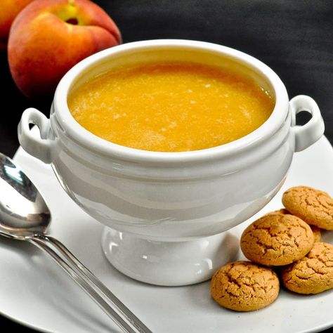 Chilled Peach Soup - Pastries Like a Pro Peach Soup, Smores Tart, Bread Sauce, The Joy Of Cooking, Pastry Cook, Summer Soup, Pastry Recipe, Make Ahead Desserts, Filling Food