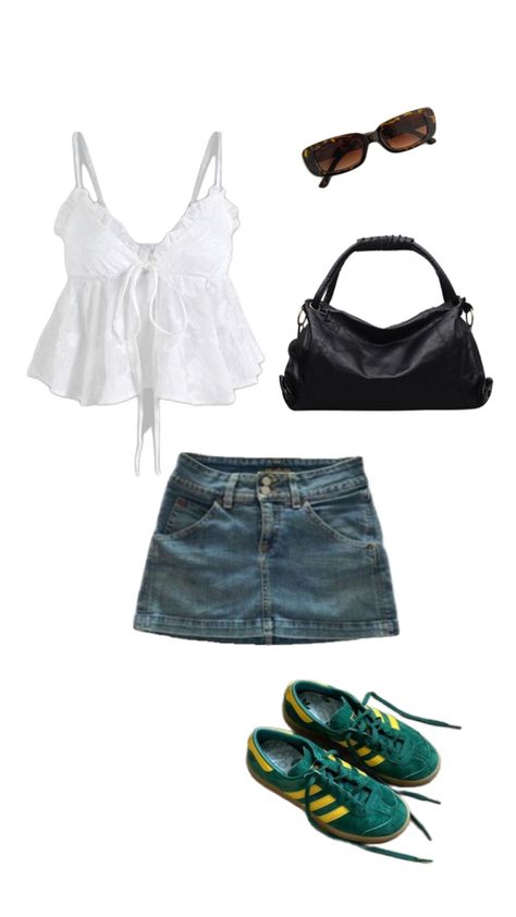 Outfit First Day Of School, Kendall Jenner Hailey, Style Kendall Jenner, Marge Sherwood, Campus Adidas, Denim Mini, School Outfit, Denim Mini Skirt, Mini Skirt