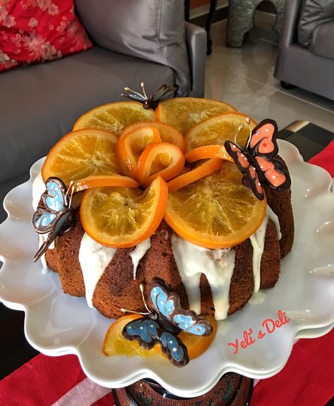 Orange Bundt Cake Decoration, Bundt Cake Decorations, Orange Desserts, Candied Oranges, Chocolate Butterflies, Orange Bundt Cake, Orange Dessert, Ring Cake, Diy Cake Decorating