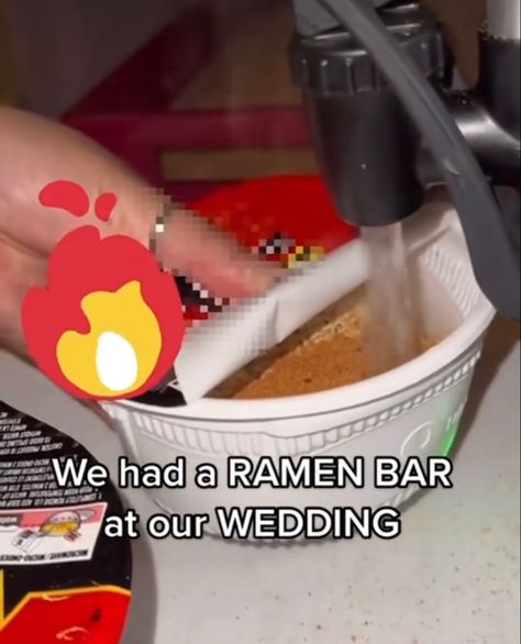 Ramen Wedding, Ramen Bar Wedding, Late Night Wedding, Wedding Snack, Wedding Snacks, Ramen Bar, Instant Ramen, Bar Wedding, Night Wedding