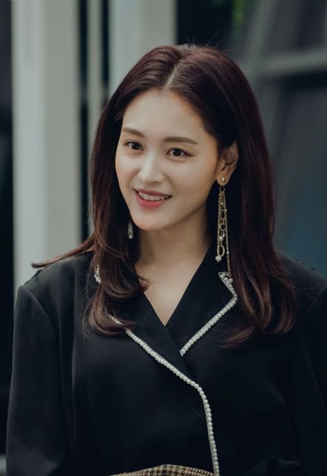 [Video + Photos] First Teaser and Stills Added for the Upcoming Korean Drama "The Secret Life of My Secretary" @ HanCinema :: The Korean Movie and Drama Database Kim Jae Kyung, Veronica Park, Secret Life Of My Secretary, Kdrama Fashion, Movies Posters, Instyle Magazine, Types Of Girls, Korean Girl Fashion, Korean Actresses