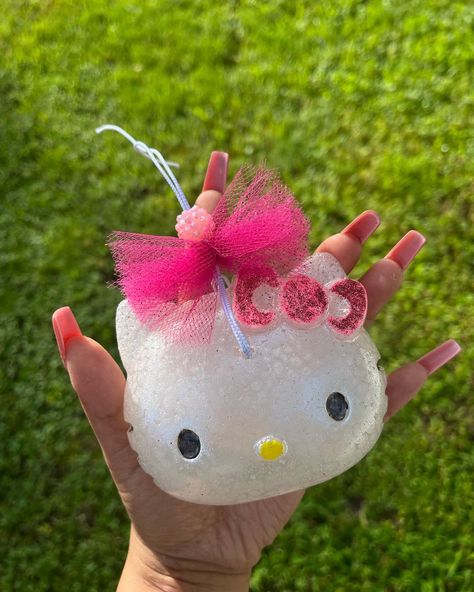 Car Freshie Ideas, Freshies Ideas, Freshie Ideas, Hello Kitty Car, Car Freshies, Crochet Things, Follow My Instagram, Hello Kitty, Gift Ideas