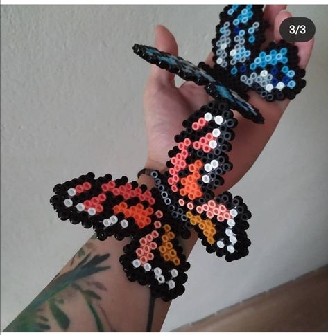 Perler Beads Decoration, Dragonfly Perler Bead Pattern, Bug Perler Beads, Plant Perler Bead Patterns, Perler Beads Ideas Big, Pearler Bead Design Aesthetic, Fuse Bead Art, Perler Bead Wall Art, Perler Cute